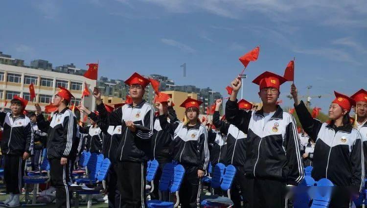 三亚亚特兰蒂斯：龙年春节各种体验活动丰富多彩 近30米纸雕龙等你来打卡